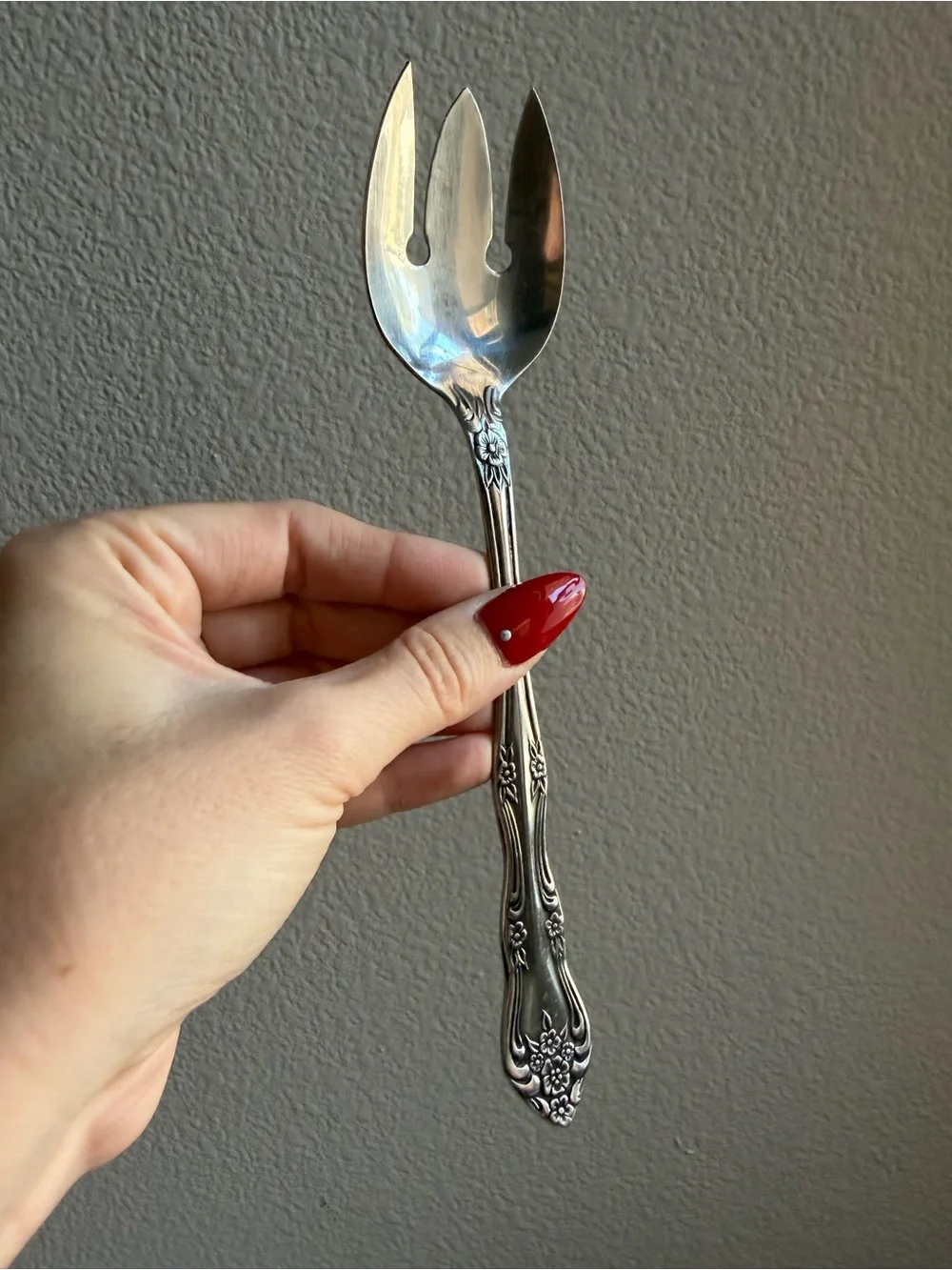 Rogers DREAM ROSE Stainless Steel Flatware Elegant serving set